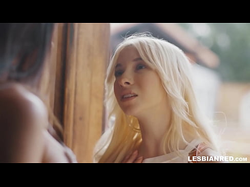❤️ Dívka se po několika měsících vrátí domů a skončí u lízání kundy své nevlastní matky ❌ Šukání u porna cs.superpornpics.ru ❤